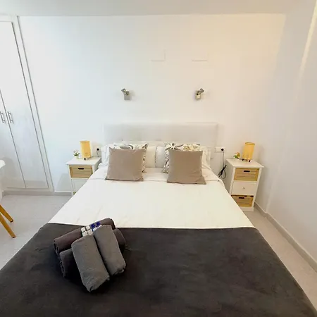 Evans Realty Cg 2 Linea Playa Centro Boliches * Фуэнхирола